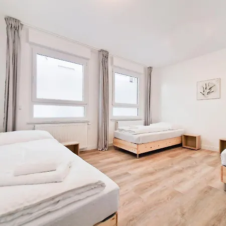 Raj Living - With 3 - 15 Min Messe Dus & 10 Min Old Town Dus Dusseldorf